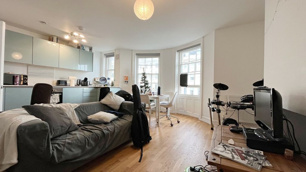 Property photo 3 of 9 Picture No. 06