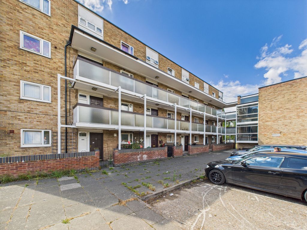 Property photo 1 of 6 2Â Bedroom Flat For Sale