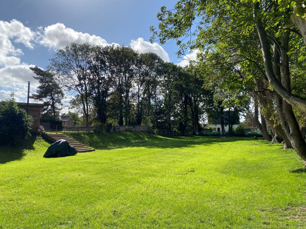 Property photo 1 of 5