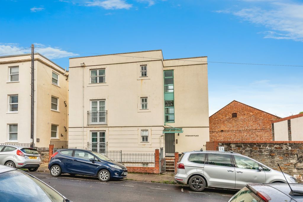 Property photo 1 of 13