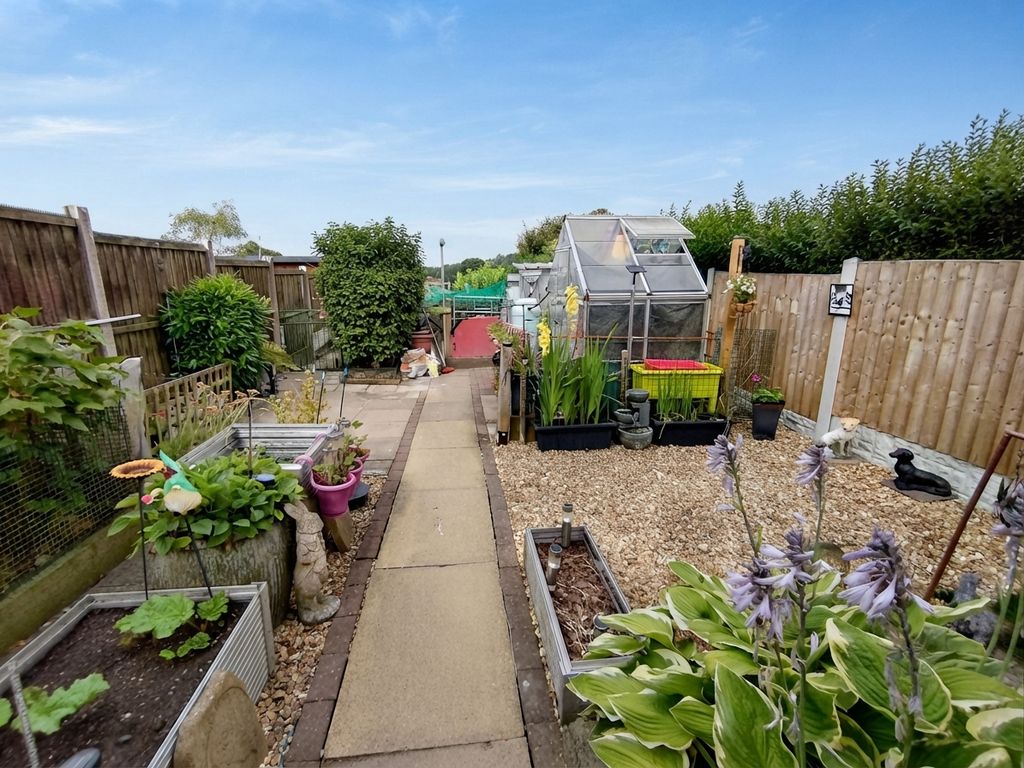 Property photo 2 of 23