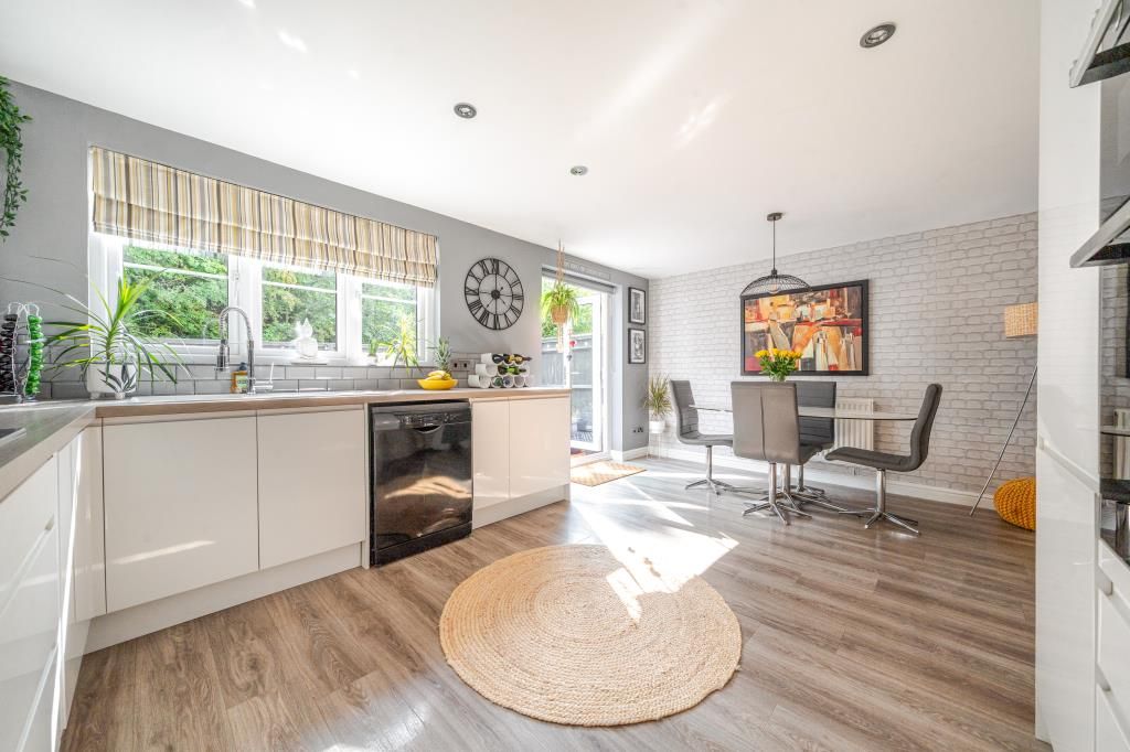 Property photo 3 of 22 Kitchen