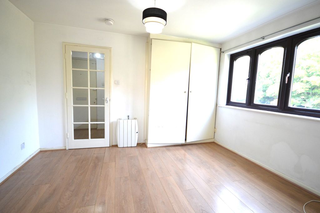 Property photo 2 of 12 Dsc_1452