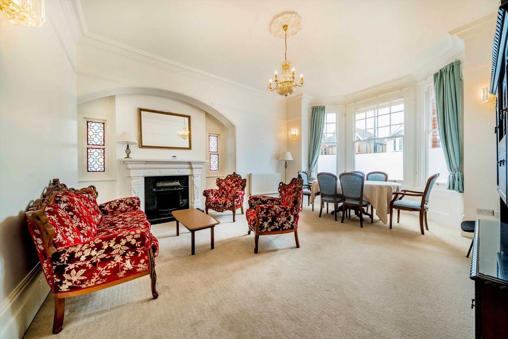 Property photo 2 of 7