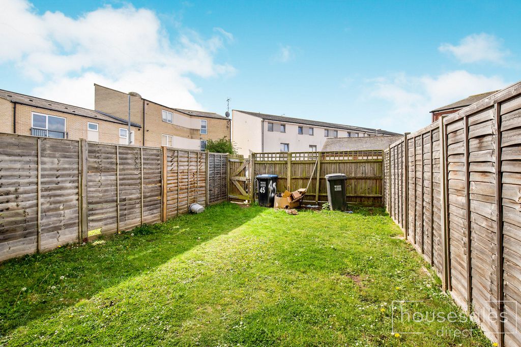 Property photo 2 of 10