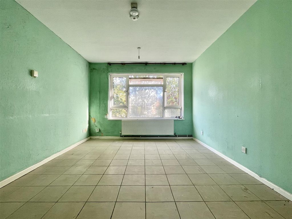 Property photo 2 of 13 Img_1684.Jpeg