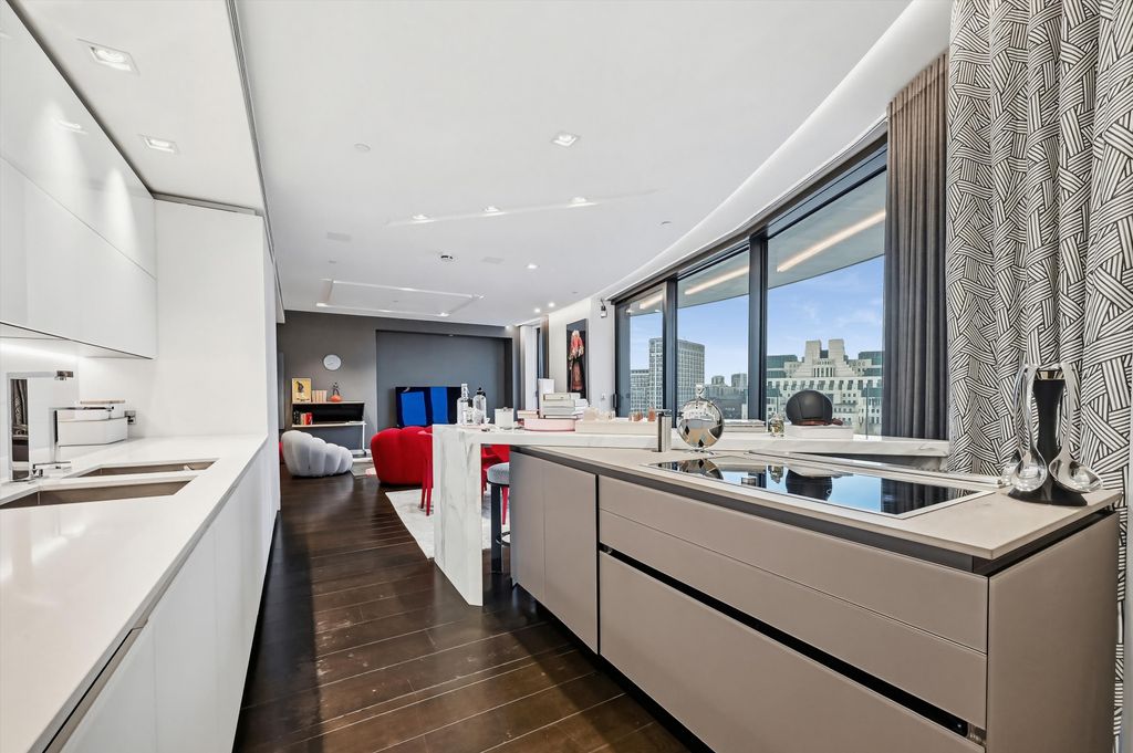 Property photo 2 of 17 Image