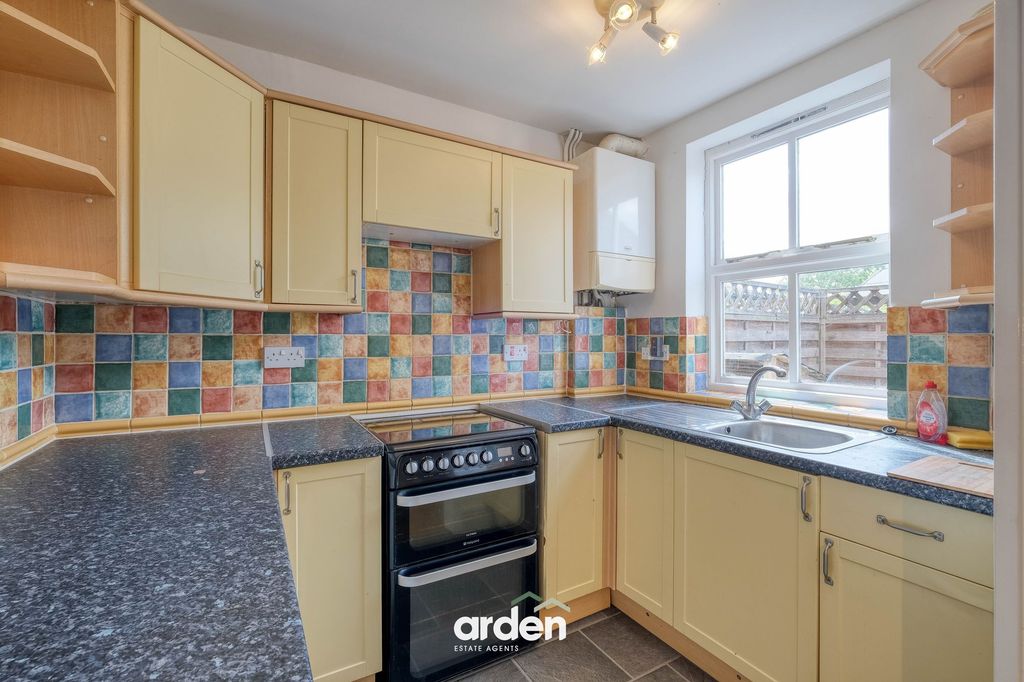 Property photo 3 of 12