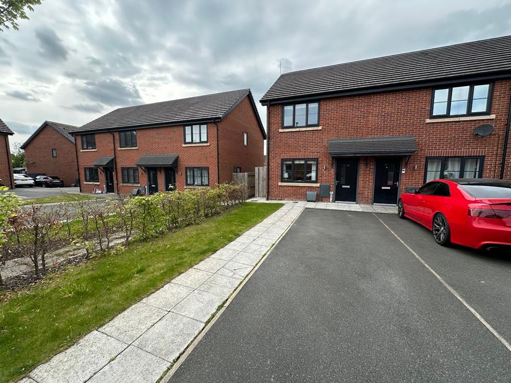 Property photo 1 of 12 3F5B9916-09E9-4Fea-Acba-8d5Eb8d1923d