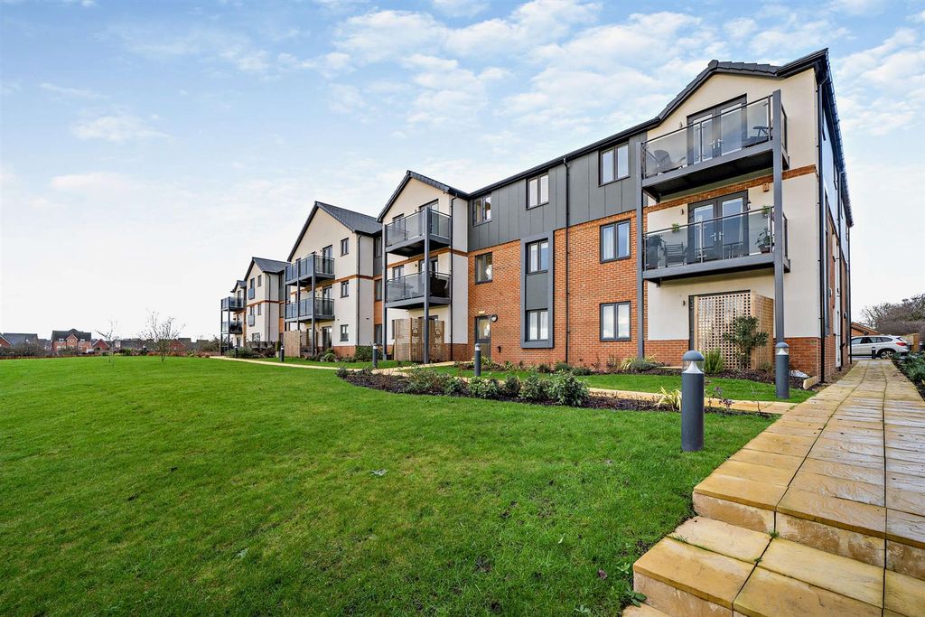 Property photo 1 of 27 Stanley Court