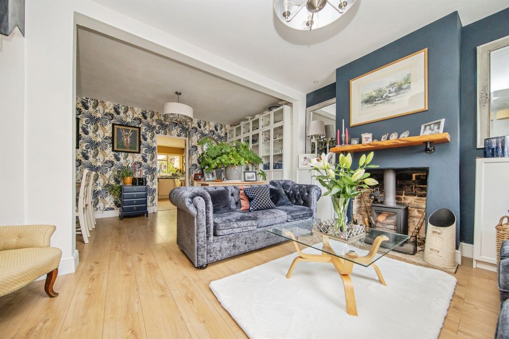 Property photo 2 of 18