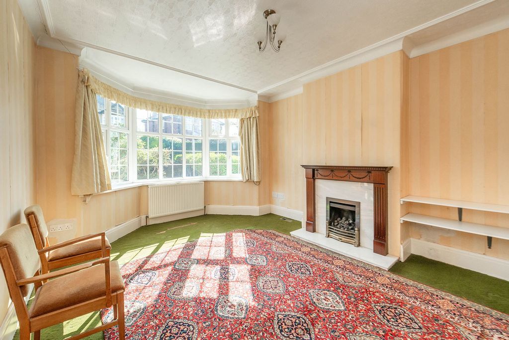 Property photo 2 of 24