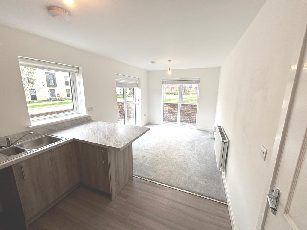 Property photo 3 of 13