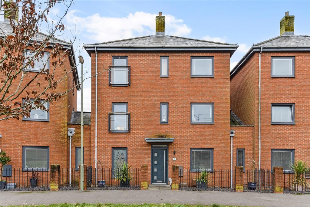 Property photo 1 of 22 Sketch_Ph17_5642373.Jpg