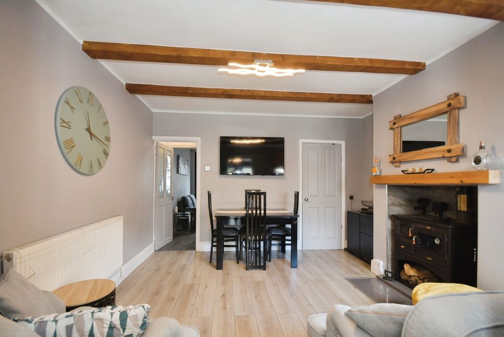 Property photo 2 of 20 Pbox-Img.Jpg