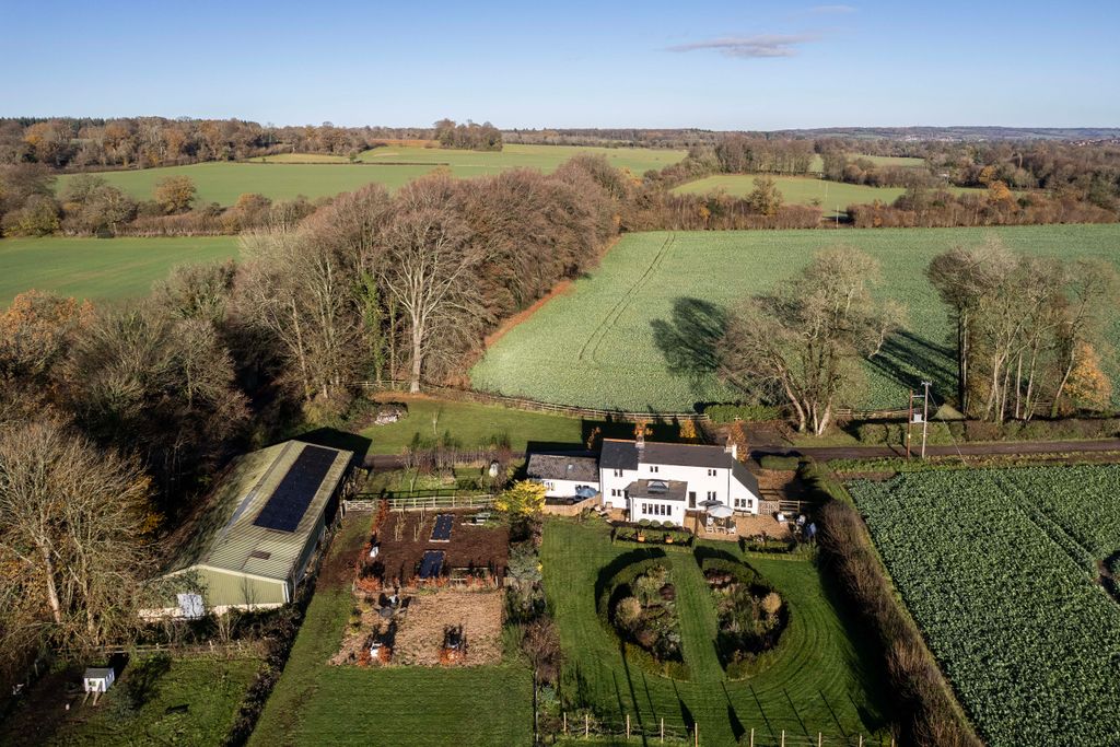 Property photo 1 of 21