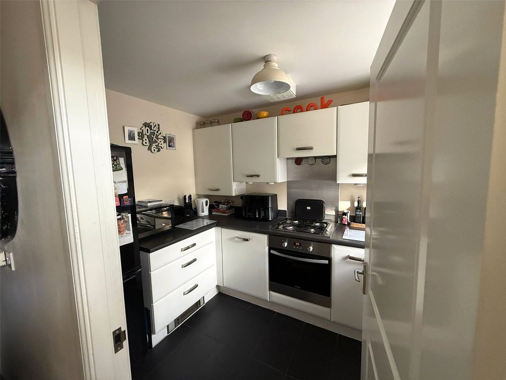 Property photo 3 of 8 Picture No. 02