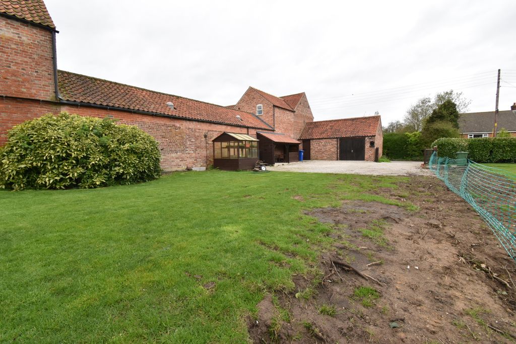 Property photo 3 of 6