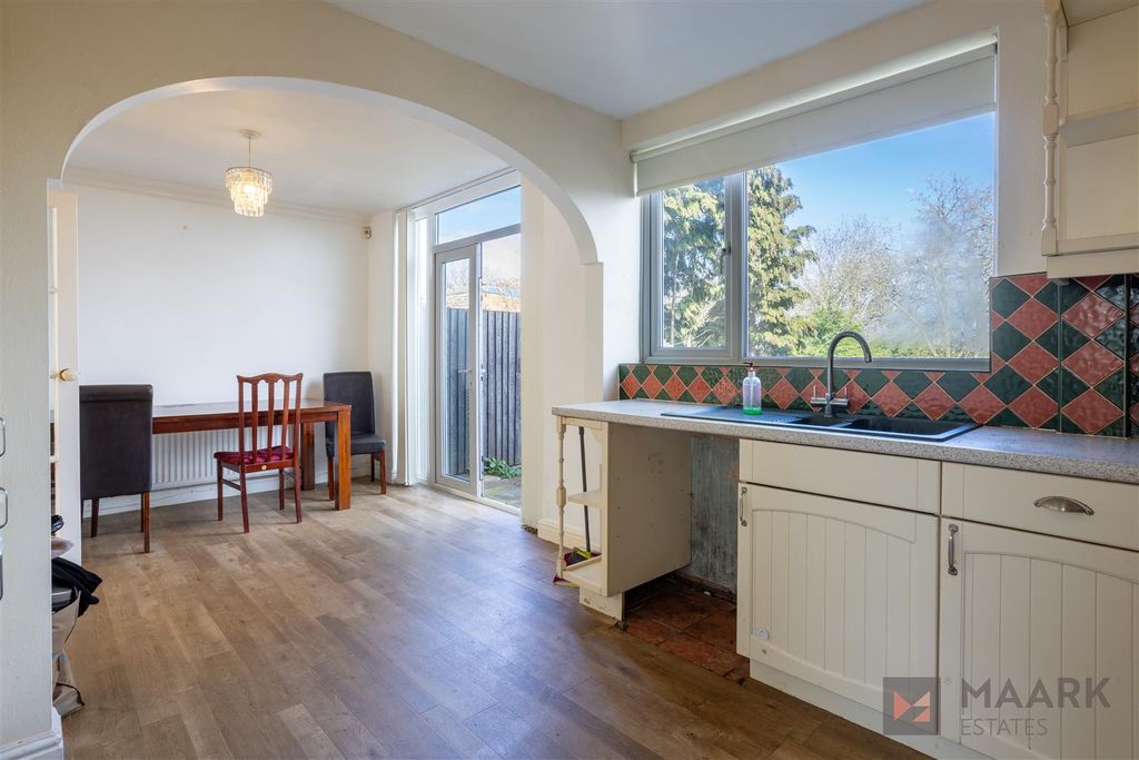 Additional image 13 of 3 bed semi-detached house to rentWoodgate Drive, Birstall, Leicester LE4