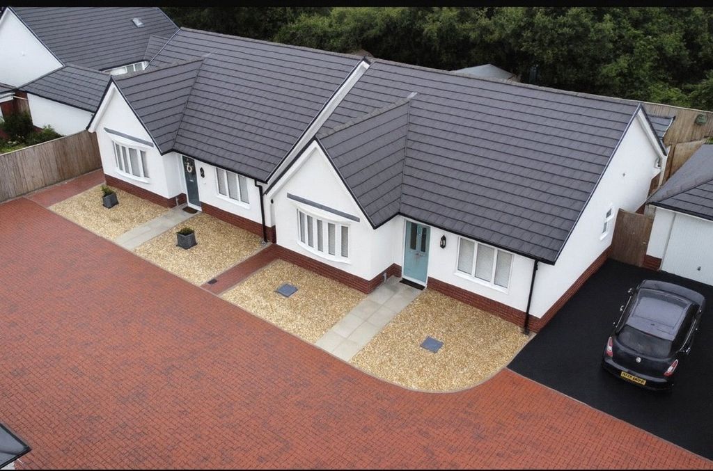 Property photo 2 of 15 Picture No. 05