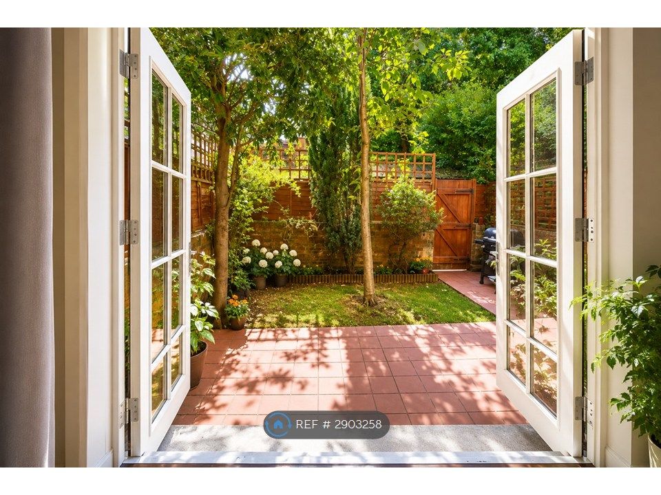 Property photo 3 of 27 Garden French Doors - High-Spec Double Glazing
