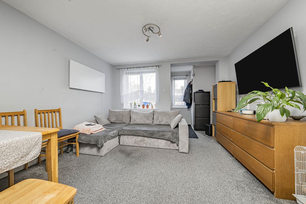 Property photo 3 of 8 Photo Nov 13 2025, 1 09 07 Pm