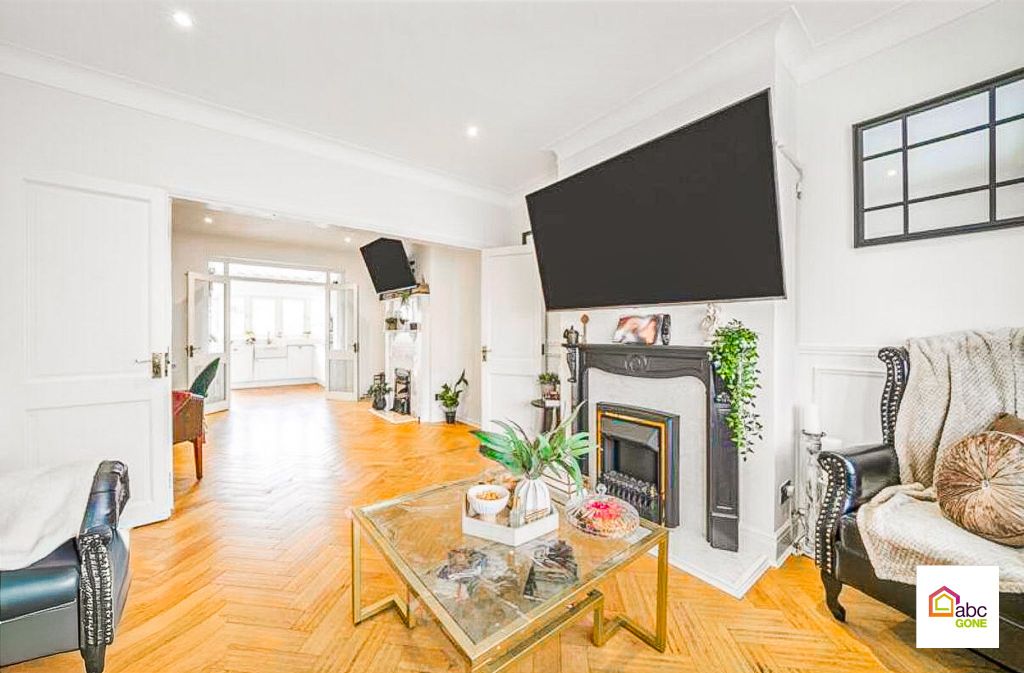 Property photo 3 of 21