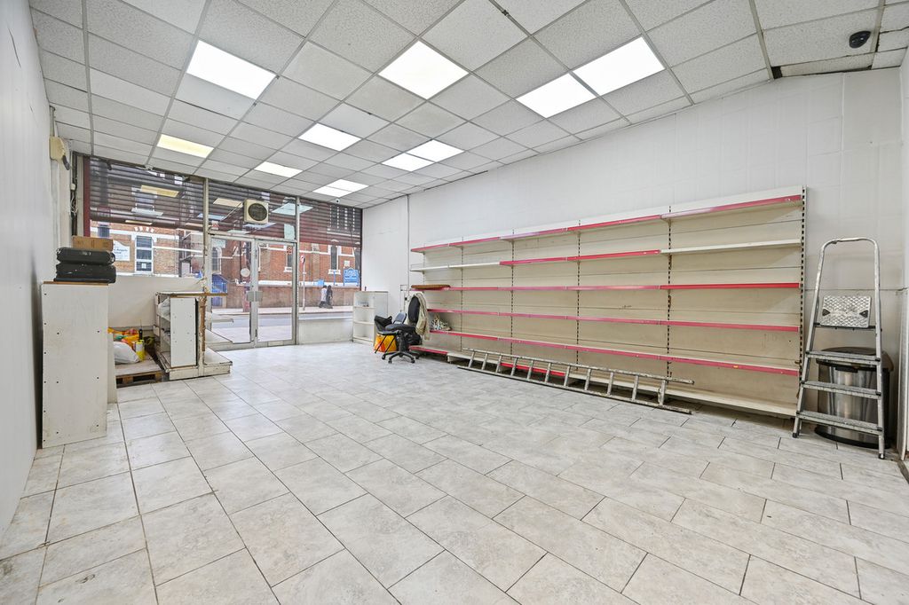 Property photo 3 of 46