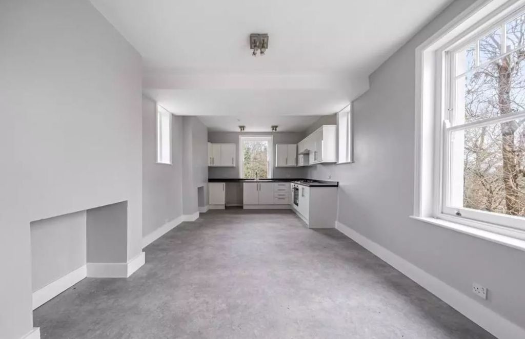 Property photo 3 of 10 Picture No. 14