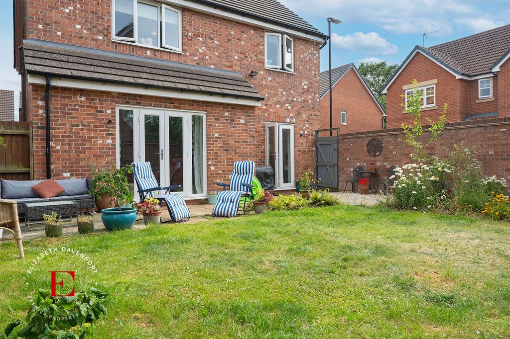 Property photo 2 of 22
