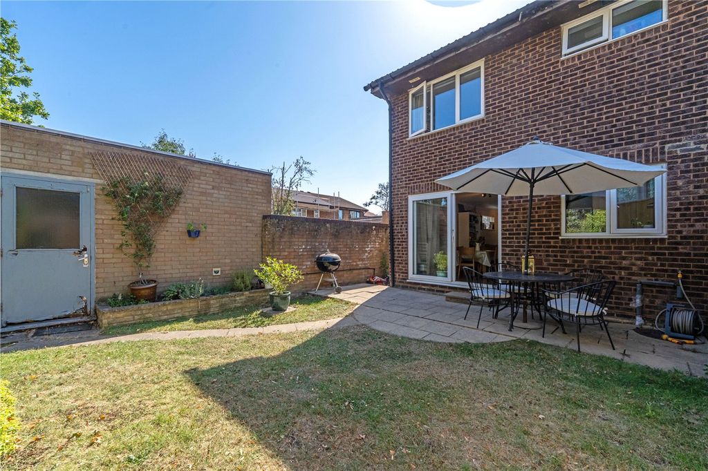 Property photo 2 of 9 Picture No. 27