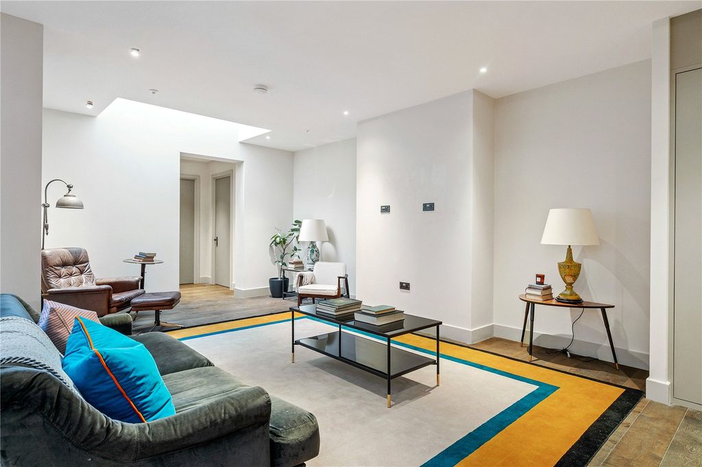 Property photo 3 of 15 Reception Room