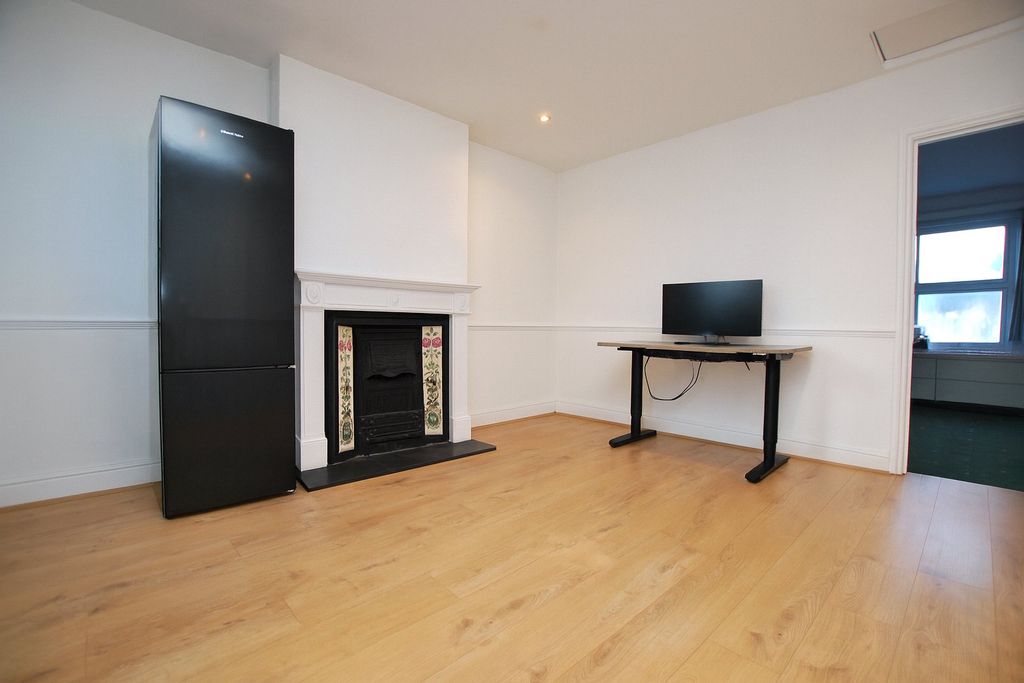 Property photo 3 of 5 Picture No. 07