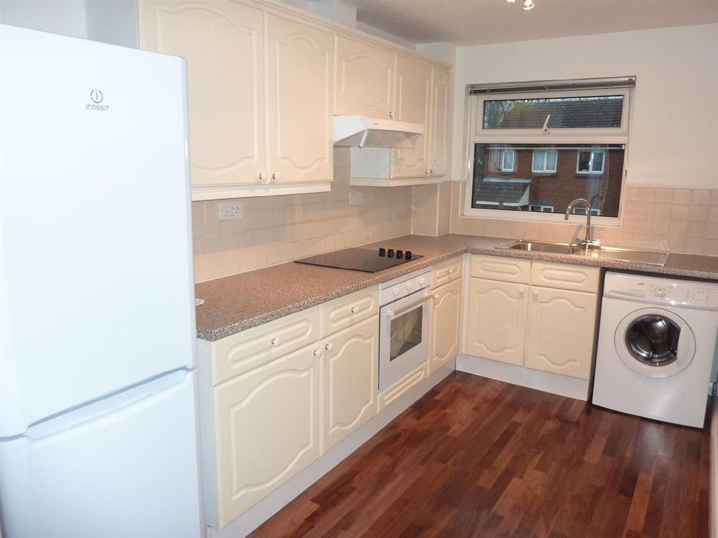 Property photo 2 of 6