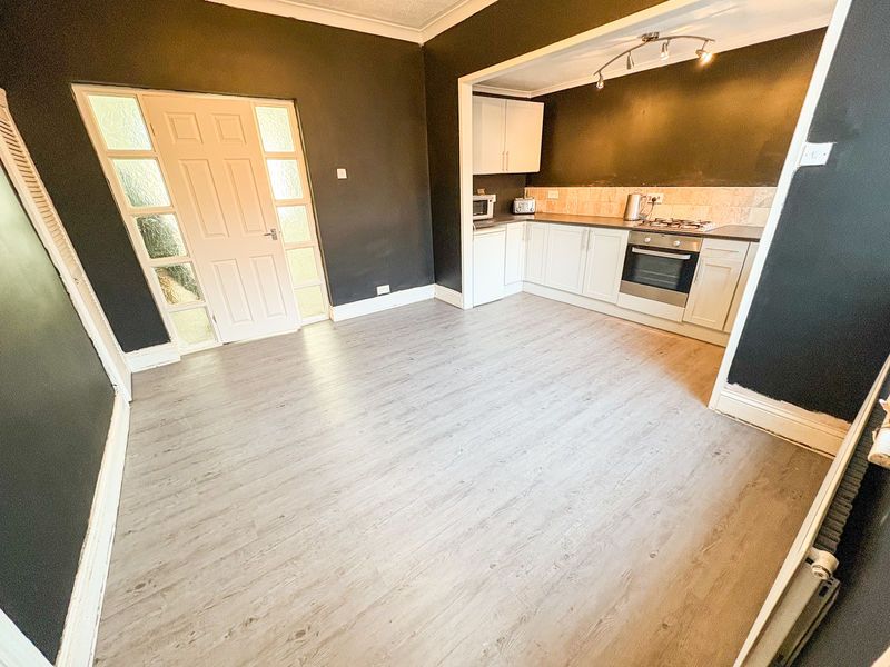 Property photo 2 of 10 Photo 6