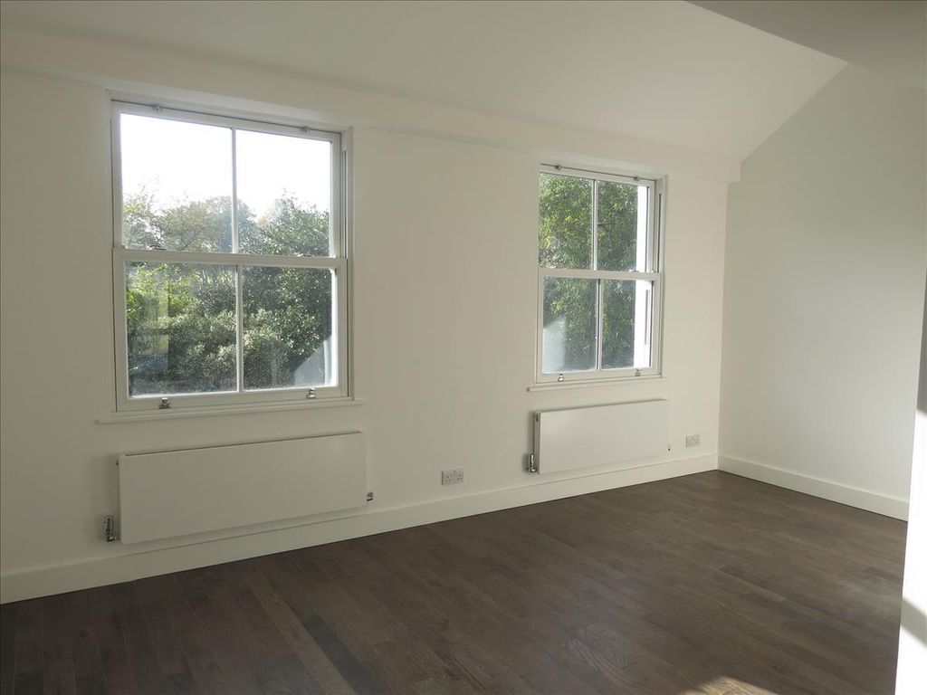Property photo 2 of 5 Bedroom 1.Jpg