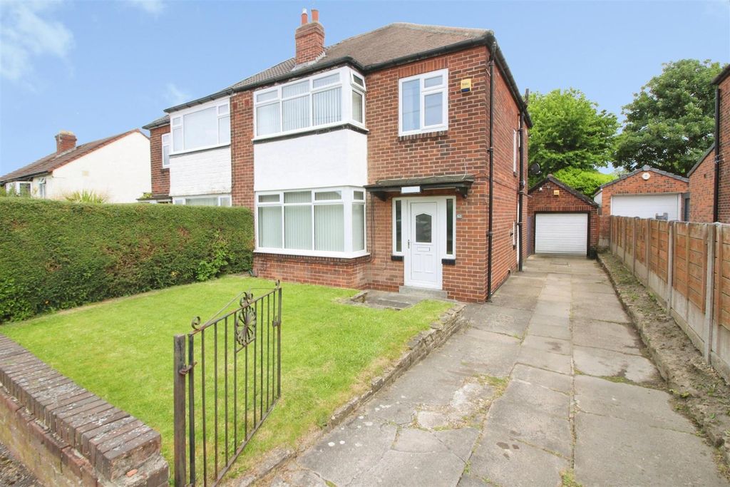 Property photo 1 of 21 Outside