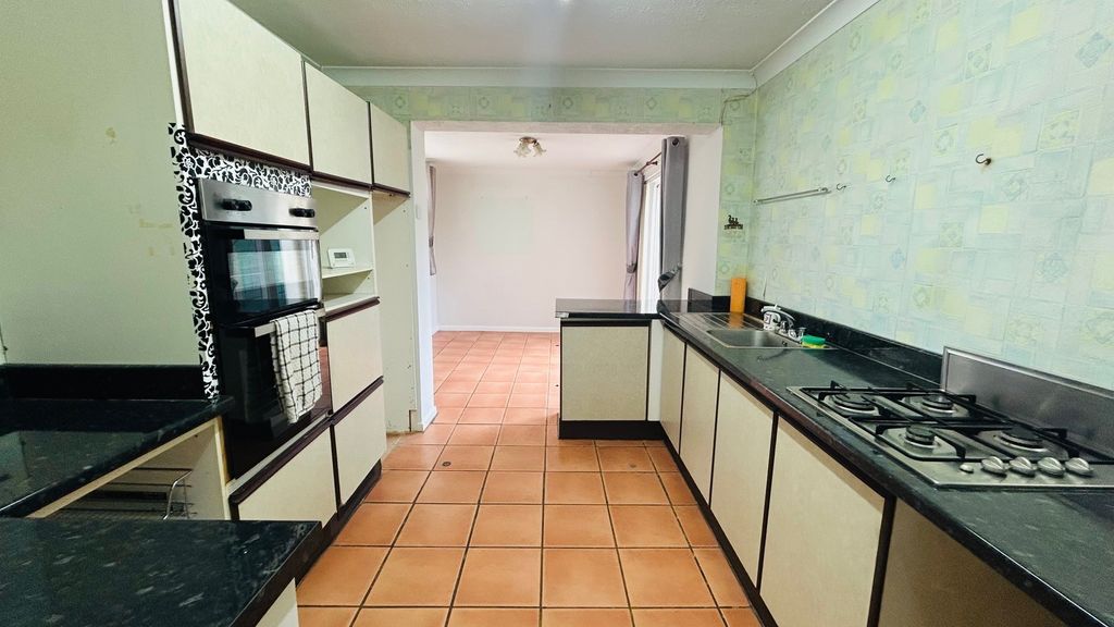 Property photo 2 of 10