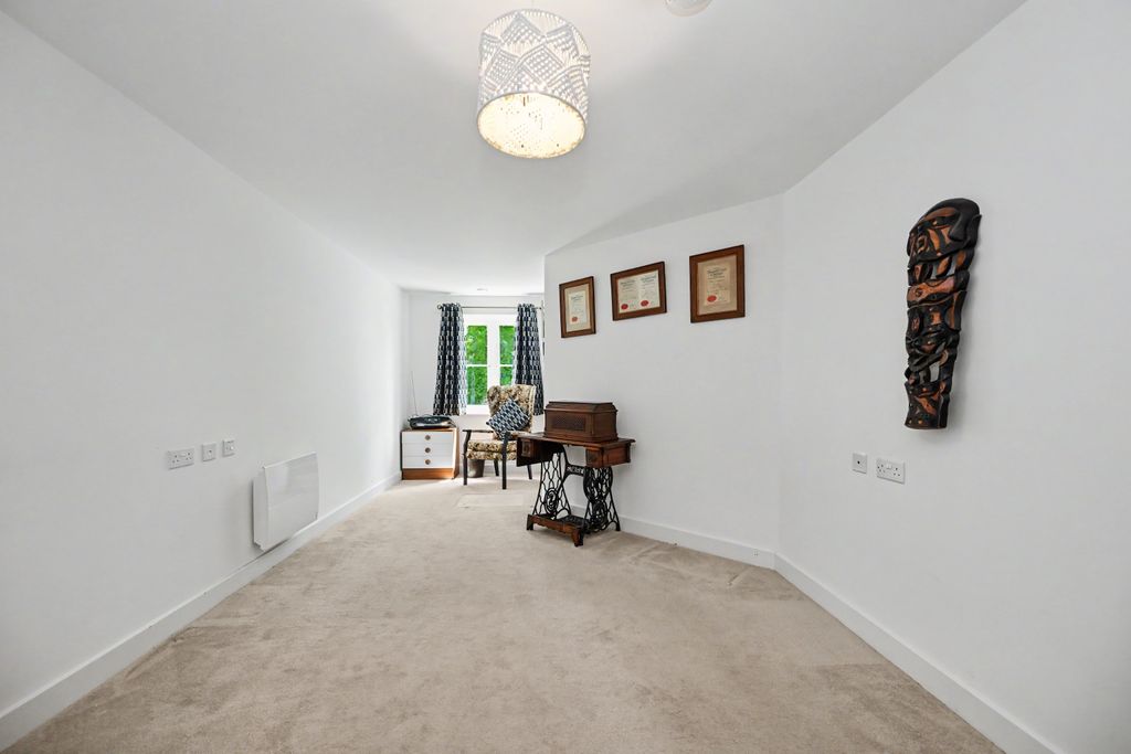 Property photo 3 of 18