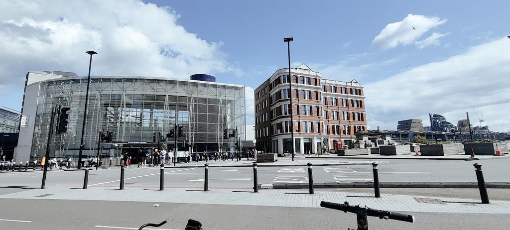 Property photo 2 of 8