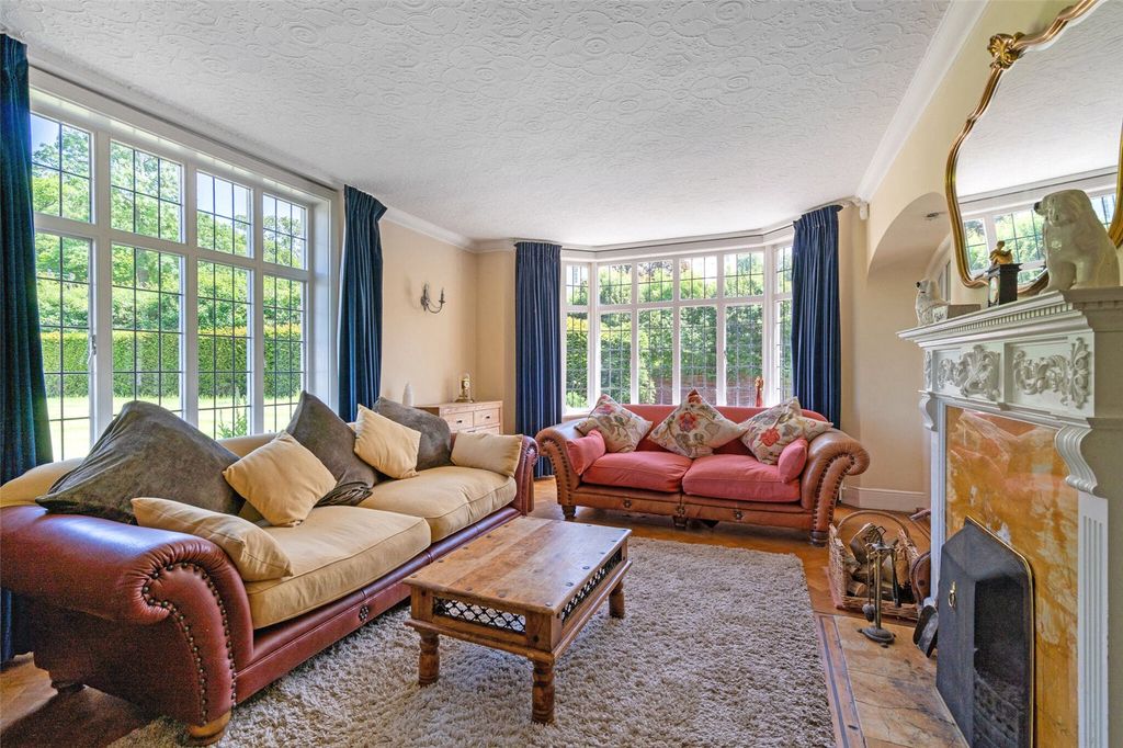 Property photo 2 of 16 Drawing Room