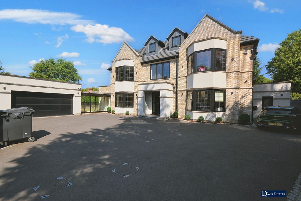 Property photo 1 of 34