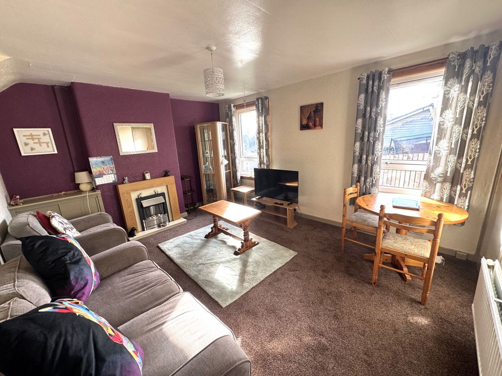 Property photo 3 of 13 3