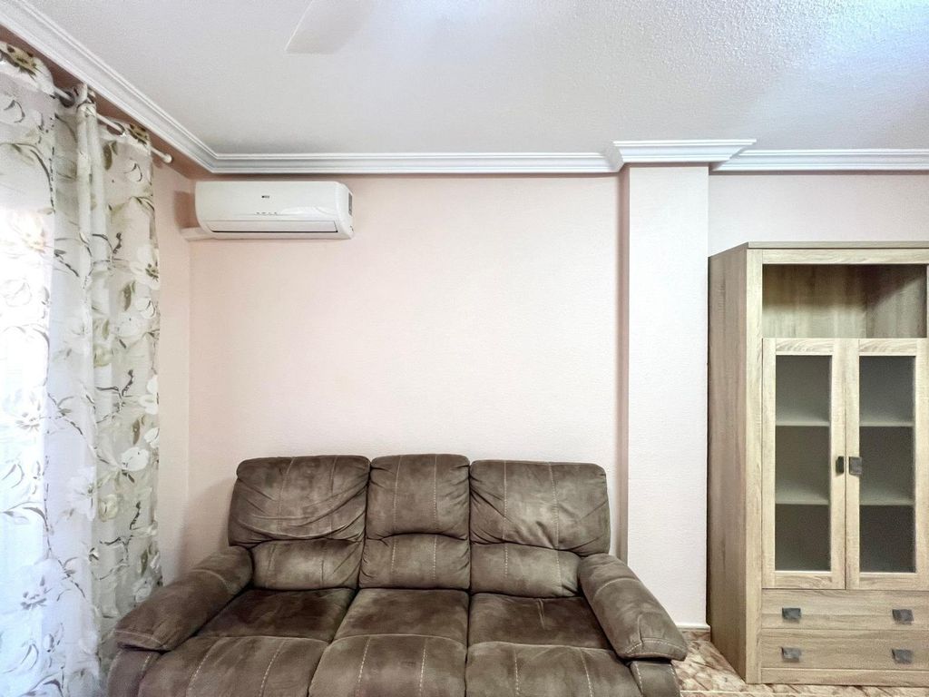 Property photo 3 of 34