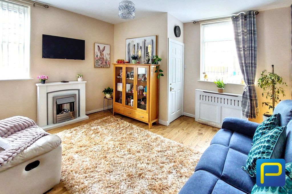 Property photo 3 of 19