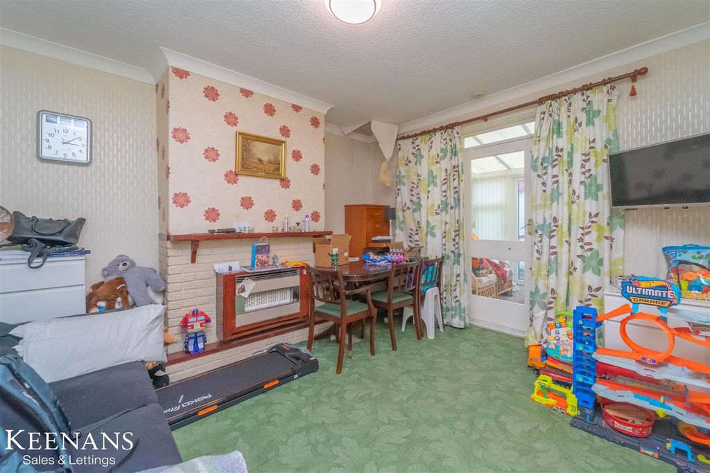 Property photo 3 of 14 3.Jpg