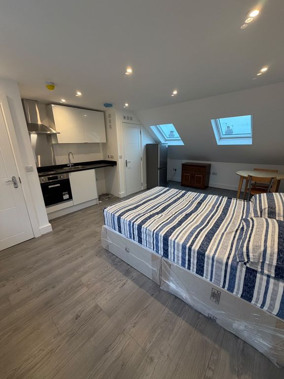 Property photo 1 of 3
