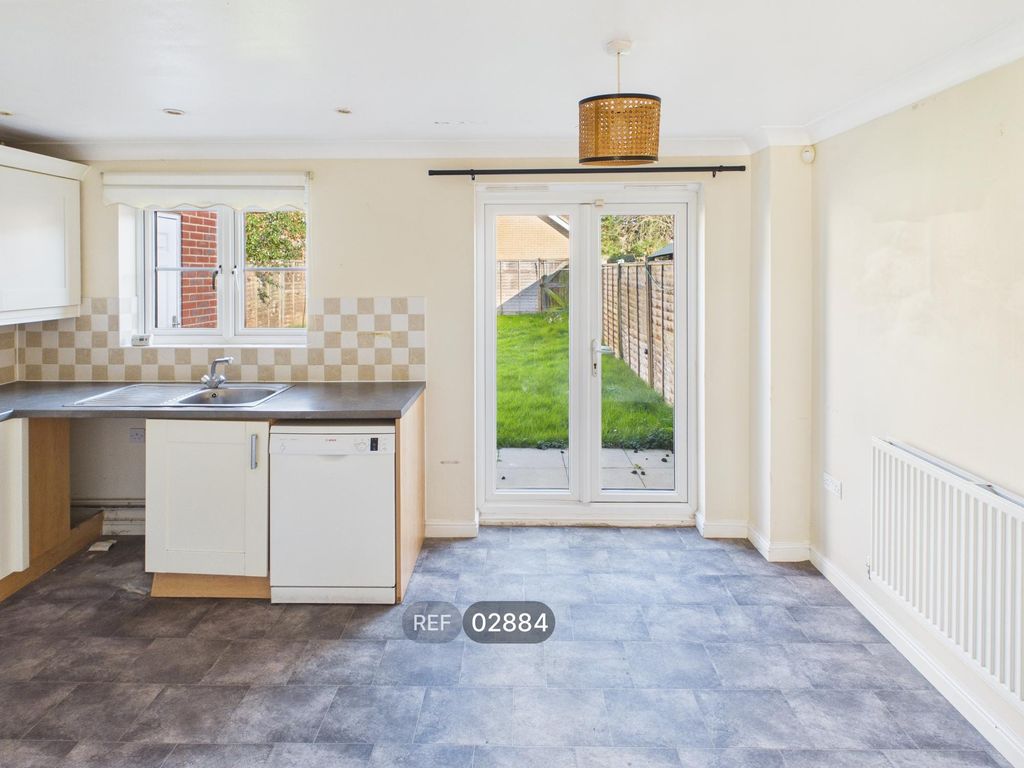 Property photo 3 of 22 Kitchen