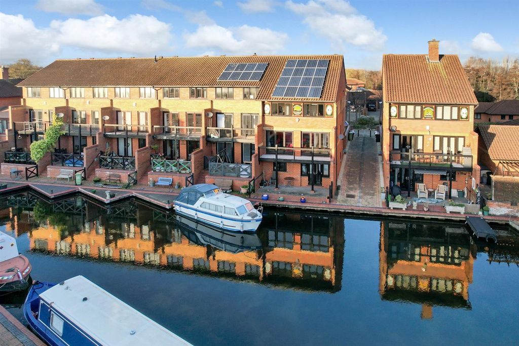 Property photo 2 of 32 51d04A8F-Af92-4Dd2-Aebf-624Da2Ac8d60.Jpg