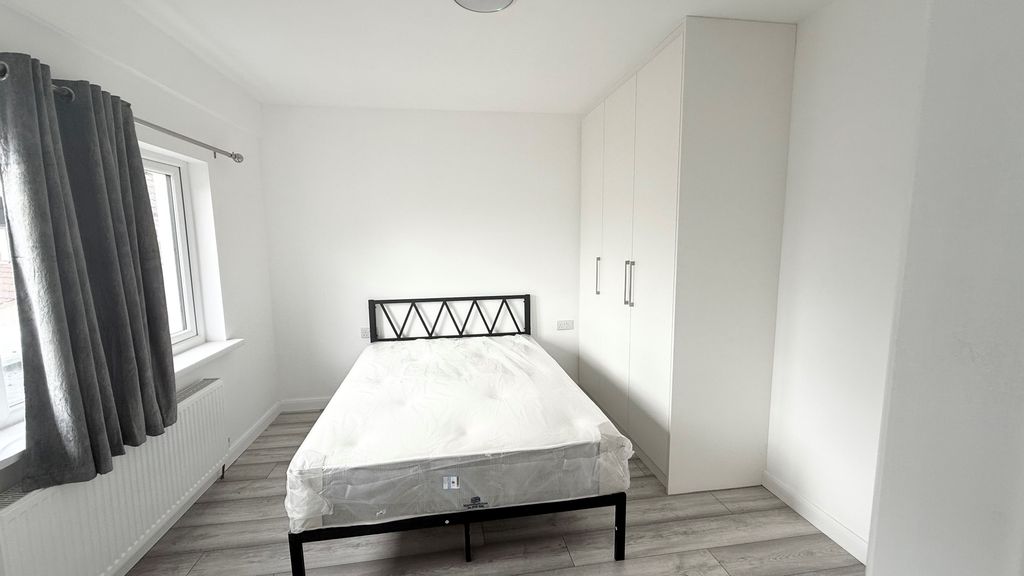 Property photo 2 of 7 Image